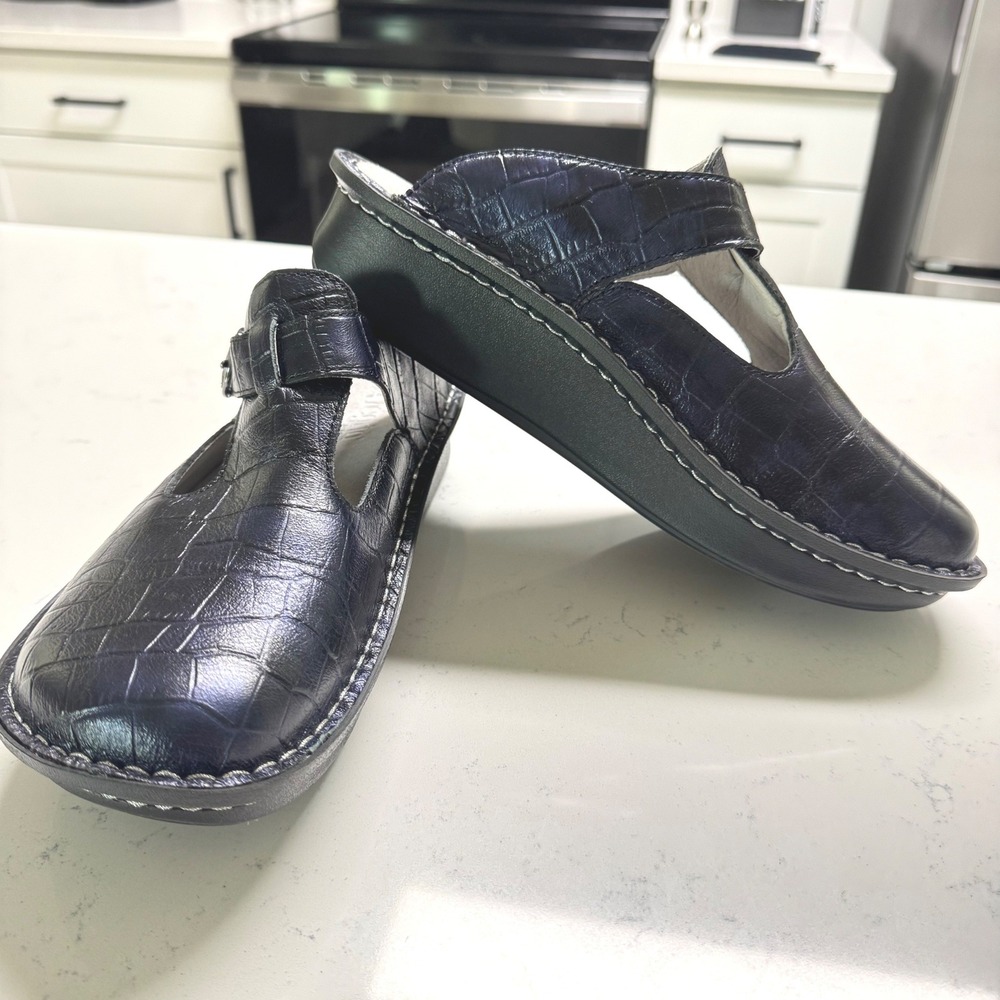 Alegria Keli Clog Women 39 Blue Croc Embossed Leather T-Strap Mules ALG-7801